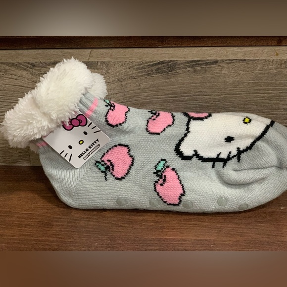 Hello Kitty Cozy Warmers Socks GREY and PINK - NEW - Picture 5 of 6